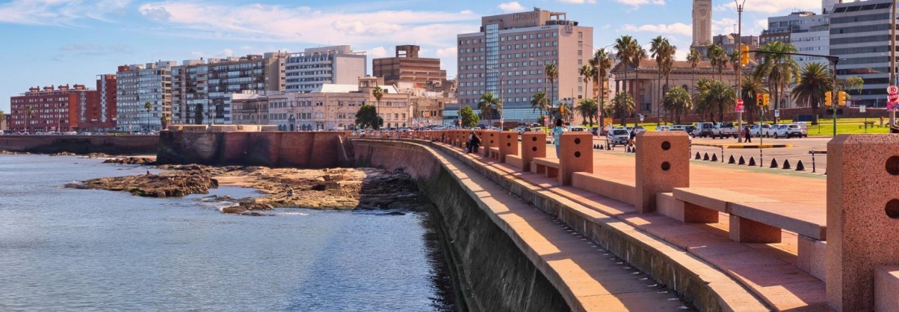 MONTEVIDEO + TERMAS DEL GUAYCHÚ