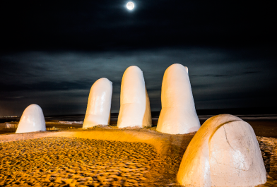 MONTEVIDEO/PUNTA DEL ESTE/COLONIA+TERMAS