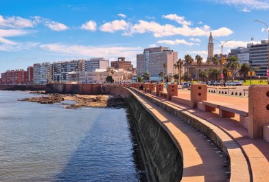 MONTEVIDEO + TERMAS DEL GUAYCHÚ